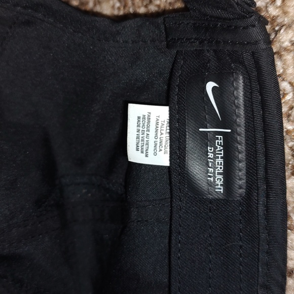 Nike Featherlight Dri-Fit Under Running Company Adjustable Black-White Hat OS - Picture 8 of 11